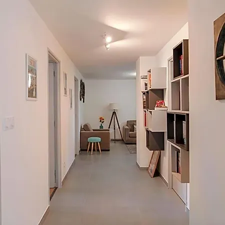 Le Solaret Nocleg ze śniadaniem 3*